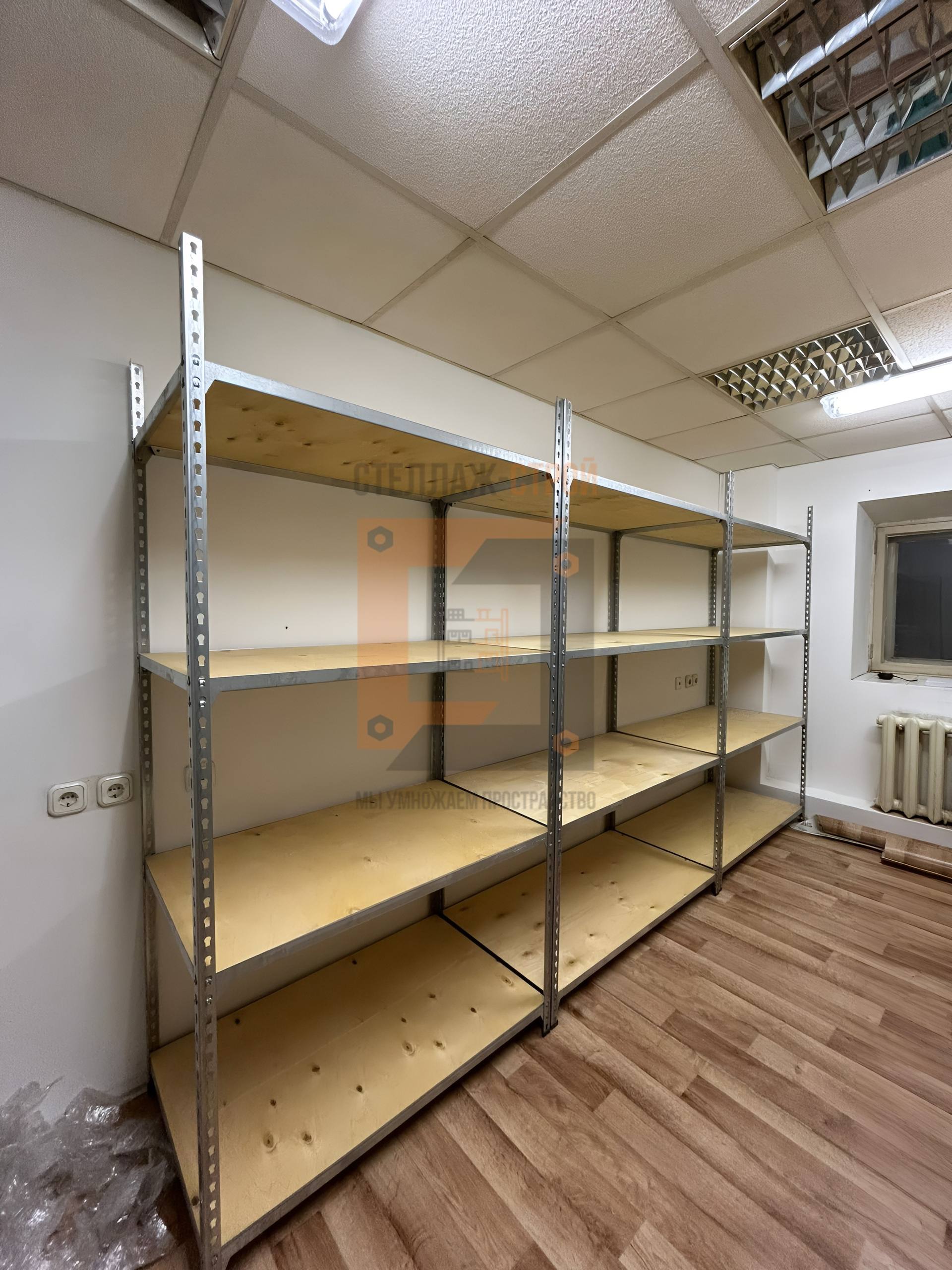 Модель металлических стеллажей ЛФ